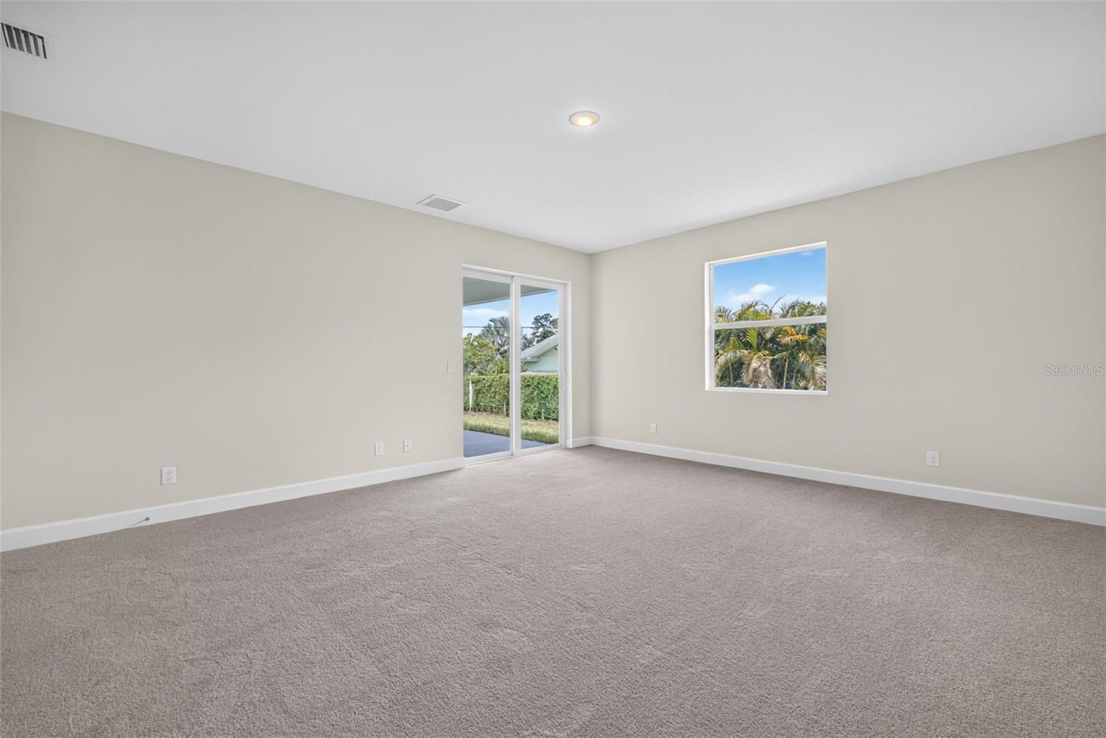 1237 Hinton St Property Photo 17