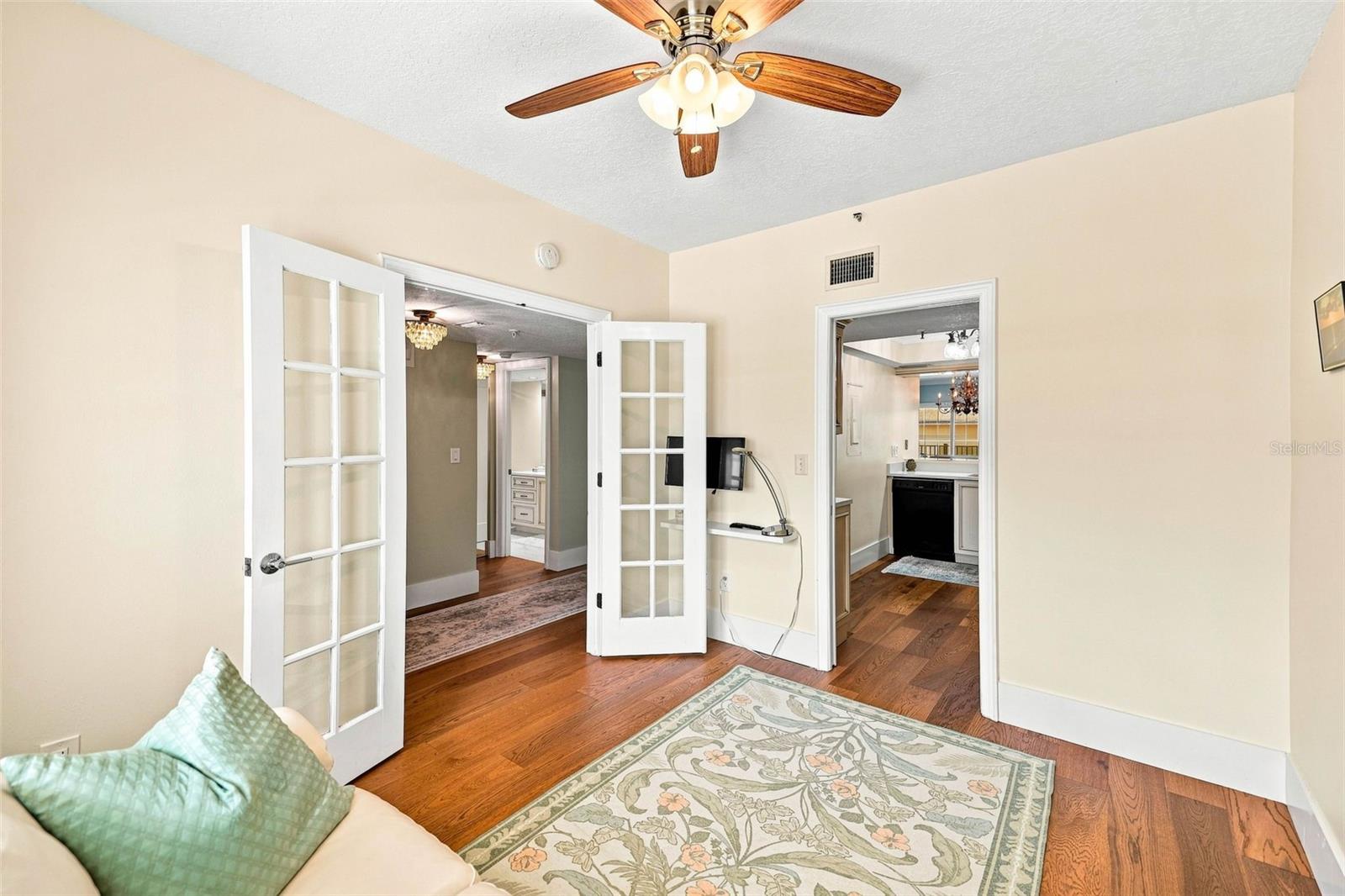 1586 Gulf Blvd #2502 Property Photo 22