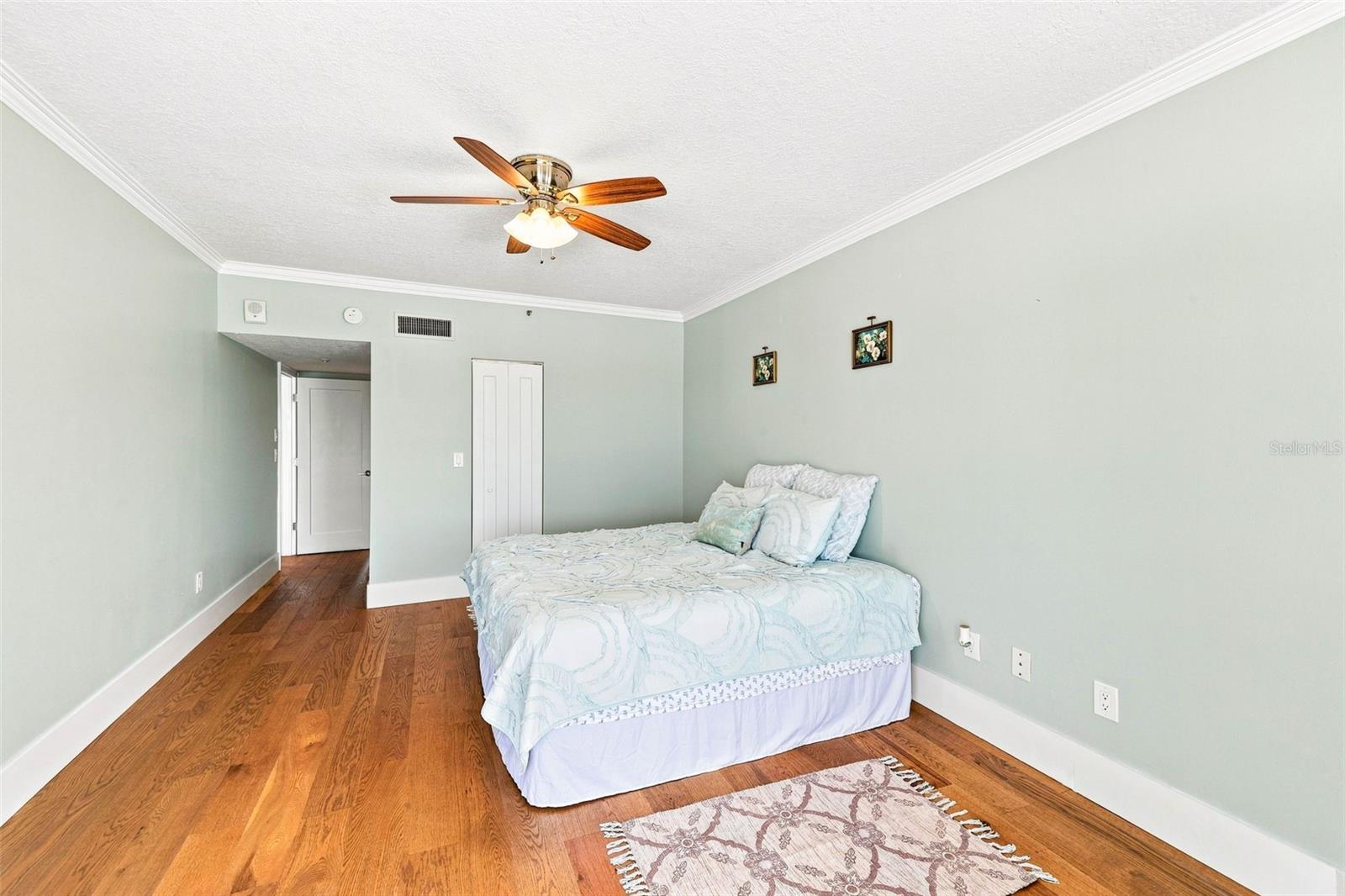 1586 Gulf Blvd #2502 Property Photo 27
