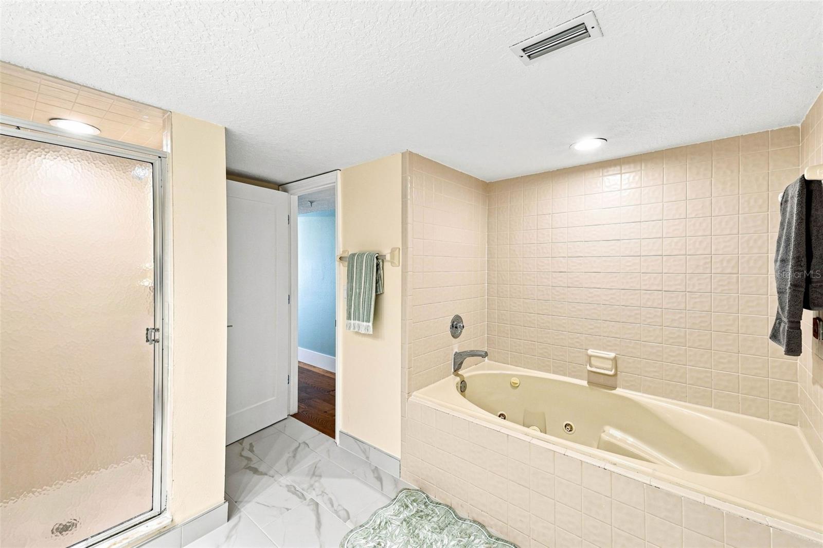1586 Gulf Blvd #2502 Property Photo 29