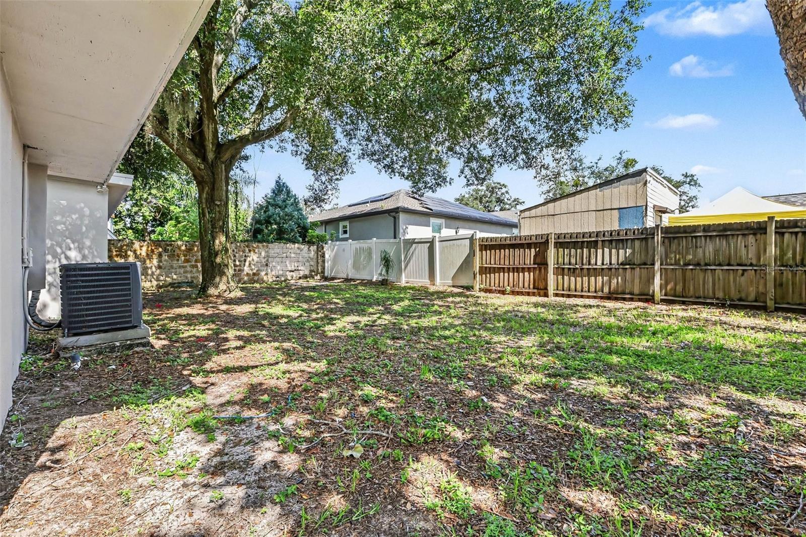 4716 E Linebaugh Ave Property Photo 6