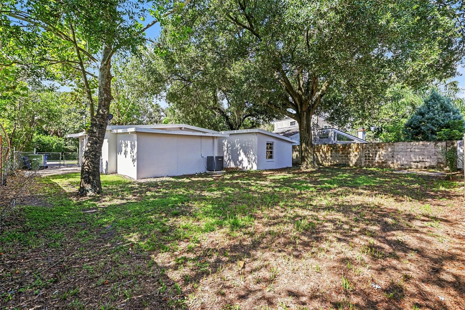 4716 E Linebaugh Ave Property Photo 7