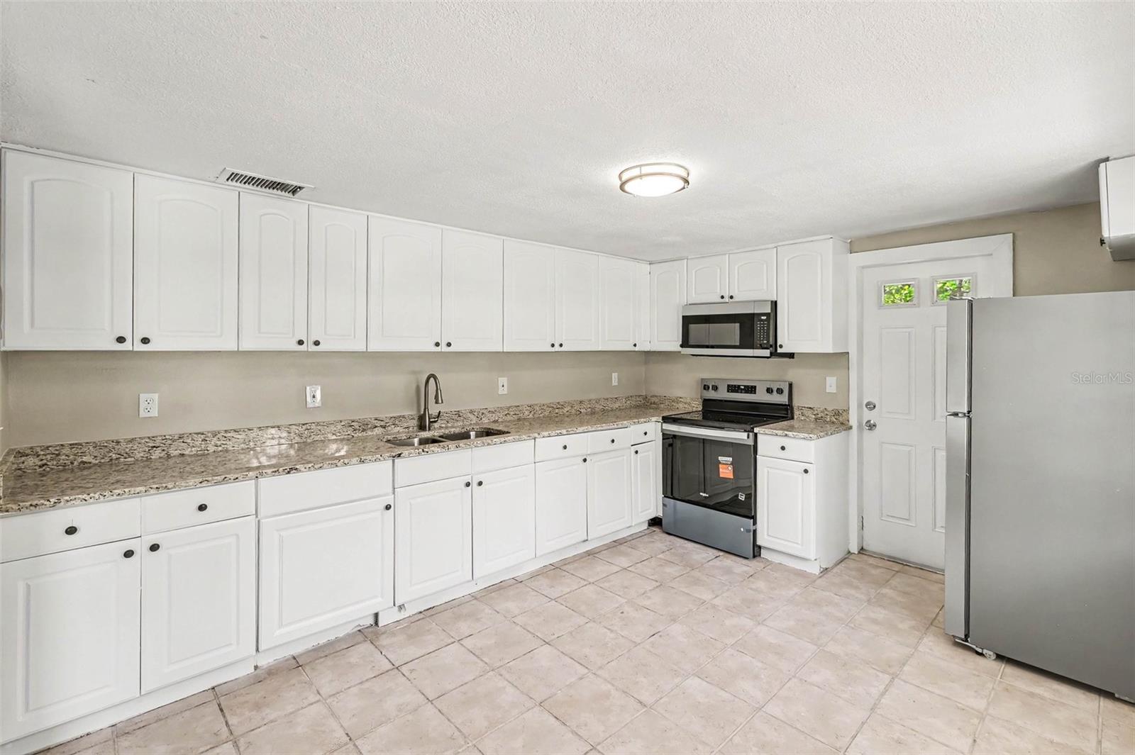 4716 E Linebaugh Ave Property Photo 14