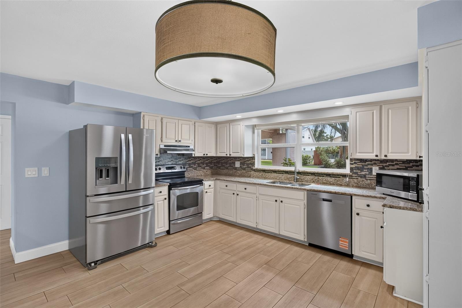 12499 82nd Ter Property Photo 8