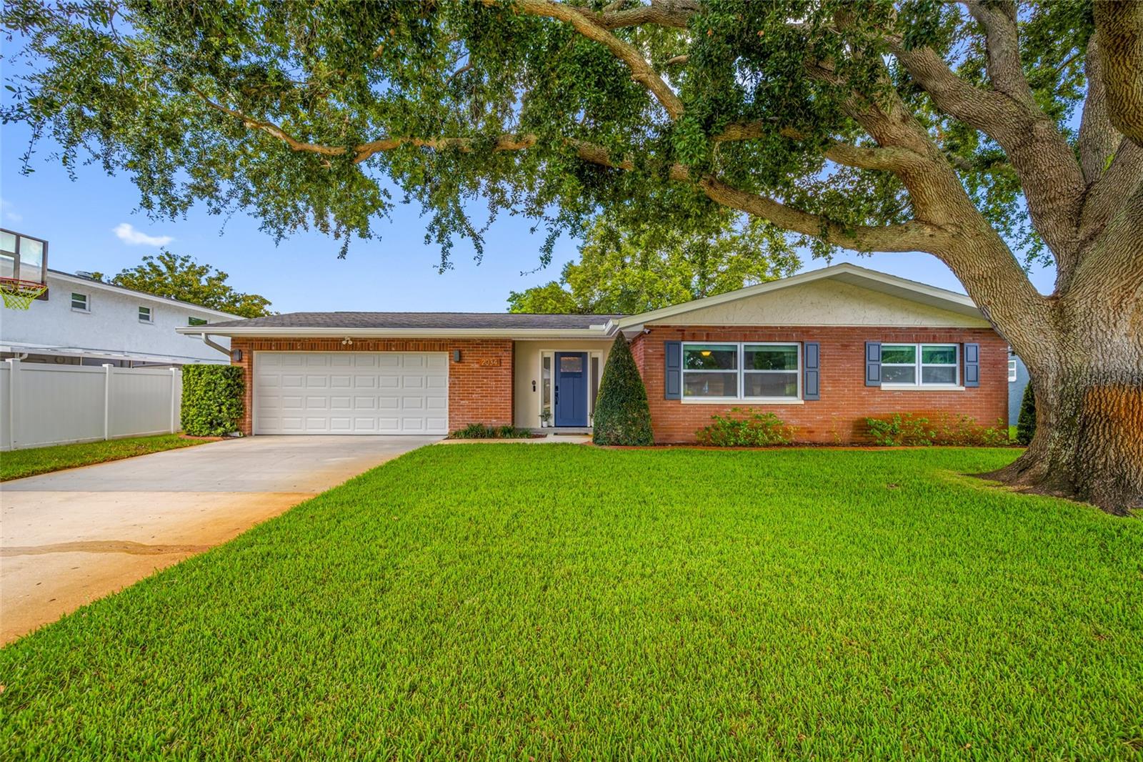 2034 58th Ln N Property Photo 1