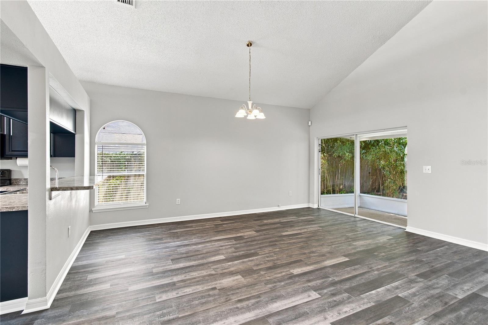 13417 Beechberry Dr Property Photo 14