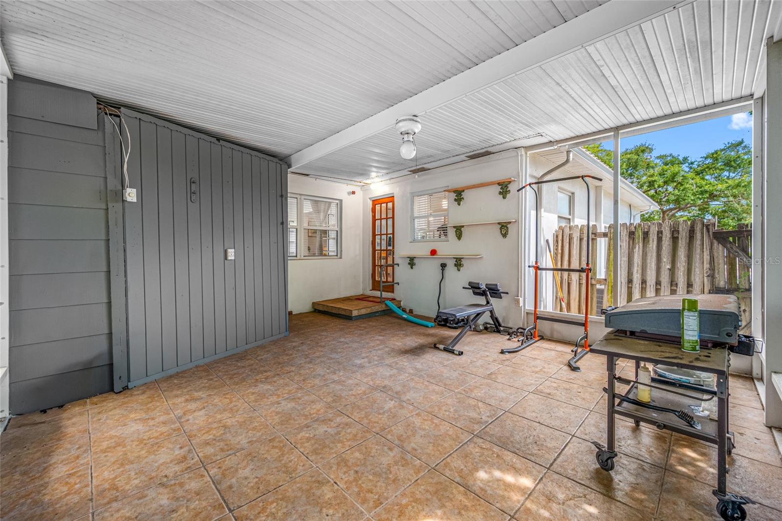 6219 Hampton Dr N Property Photo 30