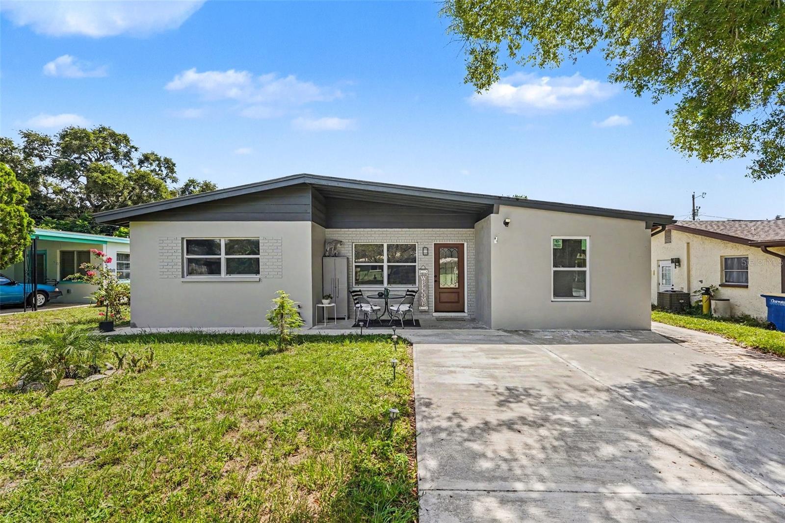 1935 Atlantis Dr Property Photo 2