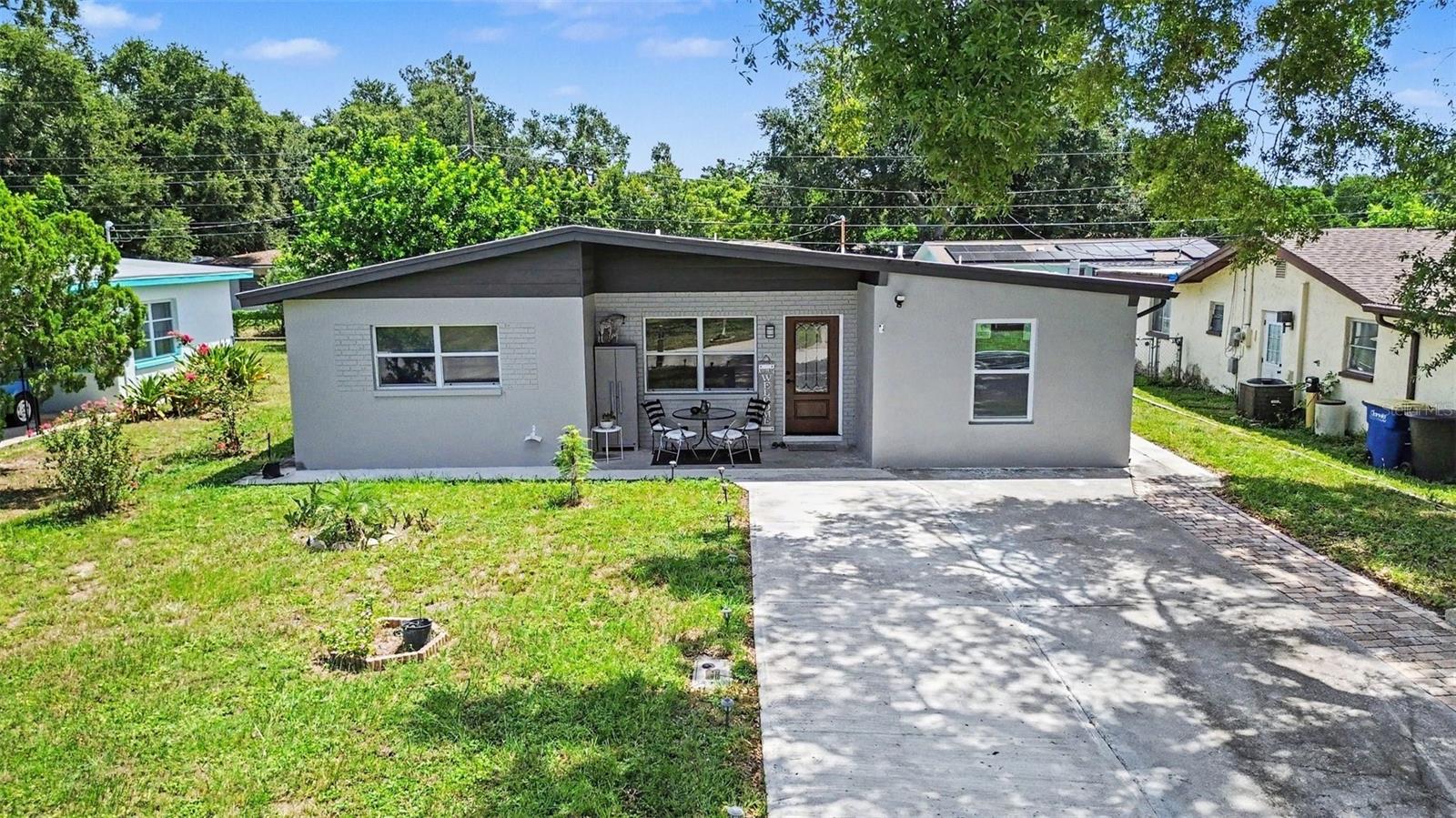 1935 Atlantis Dr Property Photo 4