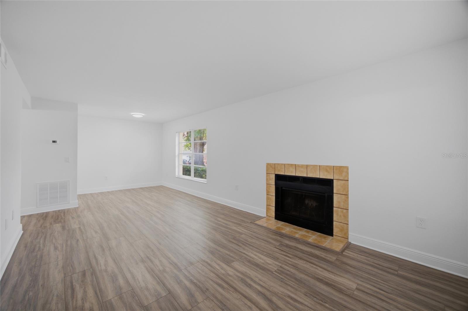 14315 Hanging Moss Cir #101 Property Photo 6