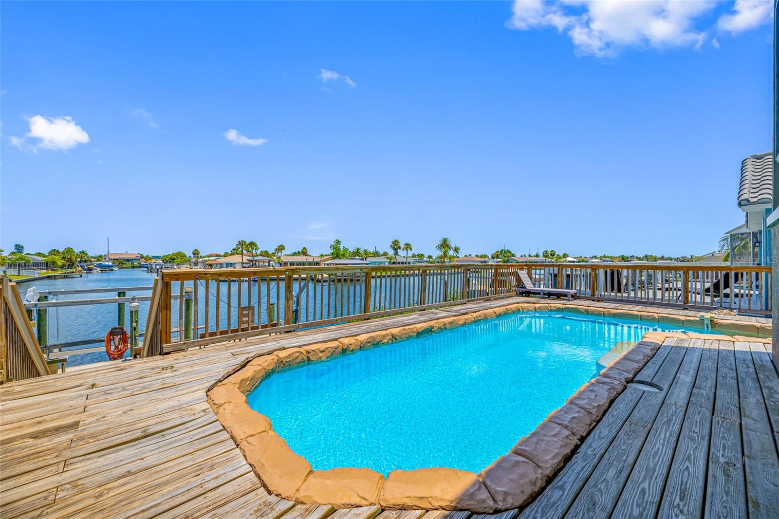 861 Symphony Isles Blvd Property Photo 2