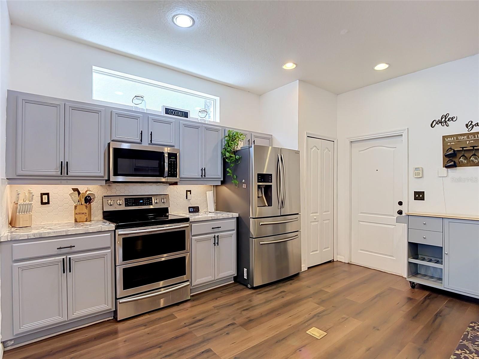 5014 Bridgeway Ln Property Photo 17