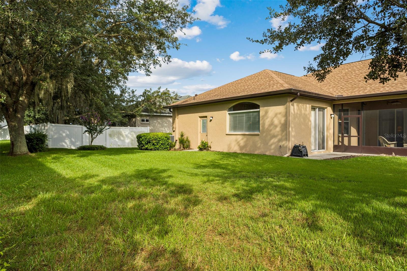 1430 Beaconsfield Dr Property Photo 27