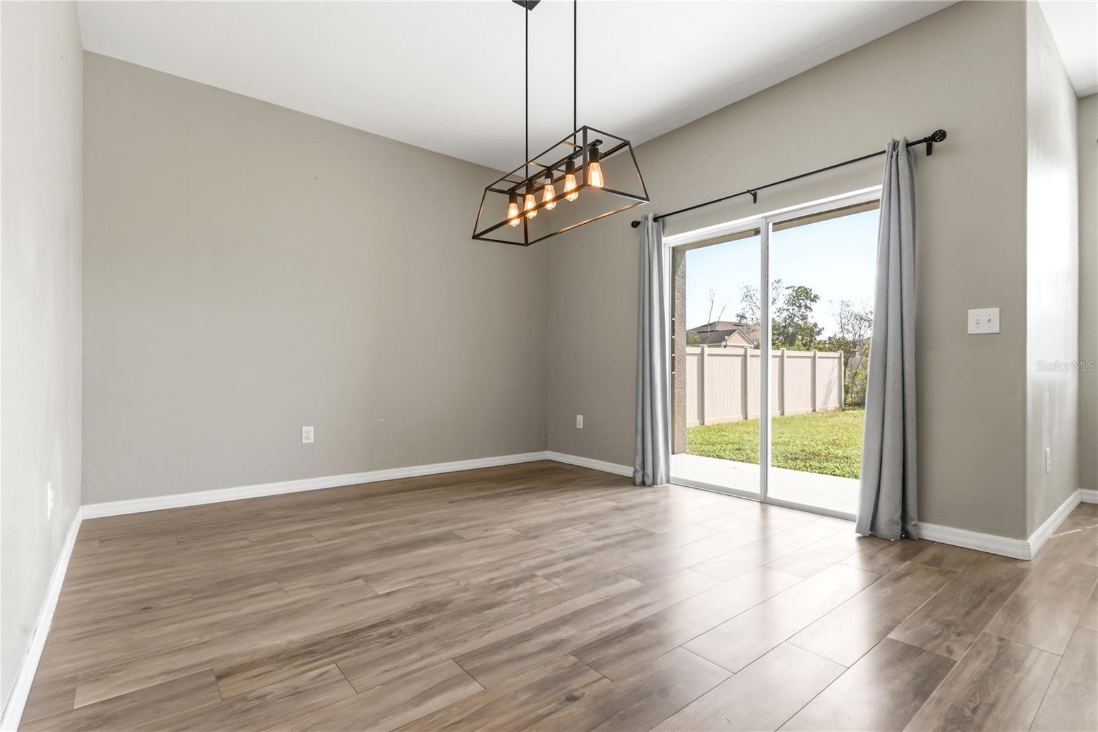 13822 Reindeer Cir Property Photo 14