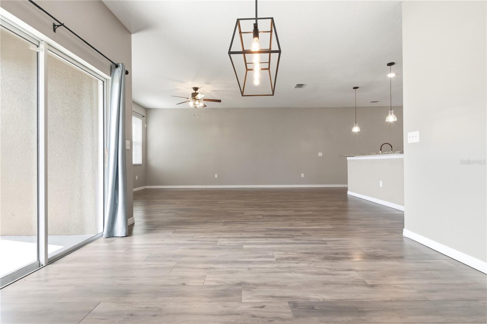 13822 Reindeer Cir Property Photo 17