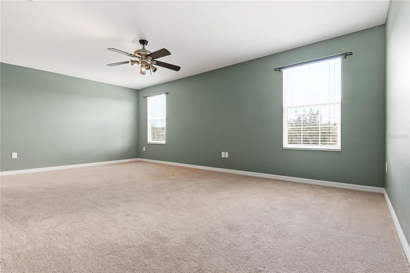13822 Reindeer Cir Property Photo 28