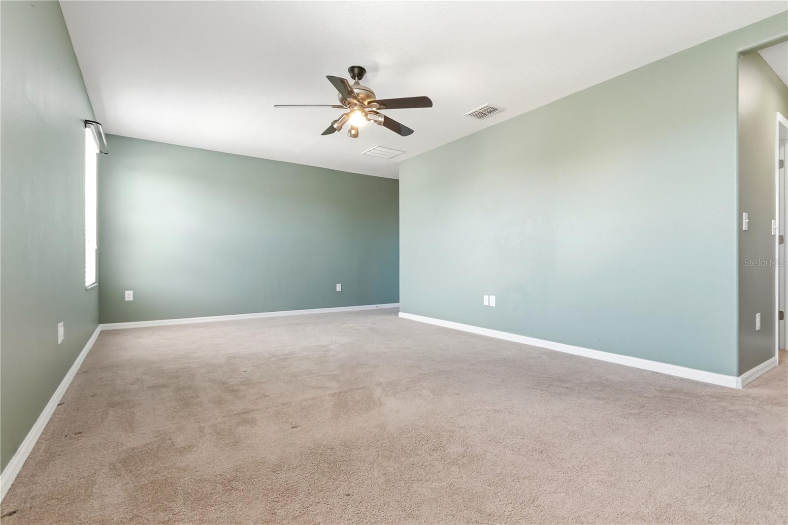 13822 Reindeer Cir Property Photo 31