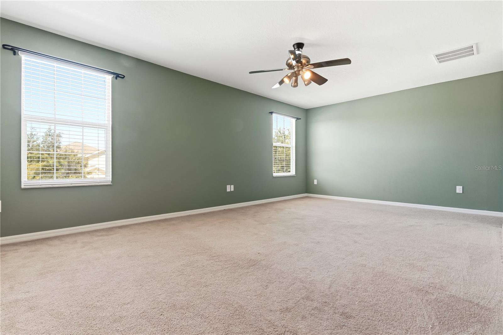 13822 Reindeer Cir Property Photo 33