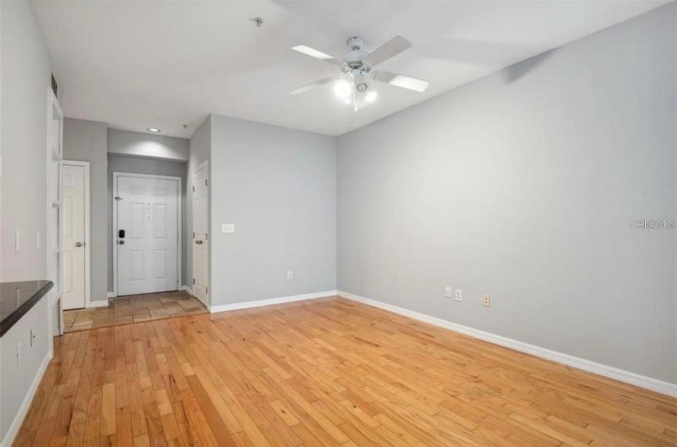 1810 E Palm Ave #1205 Property Photo 3