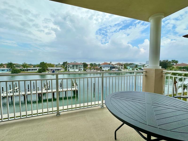 125 Island Way #305 Property Photo 6
