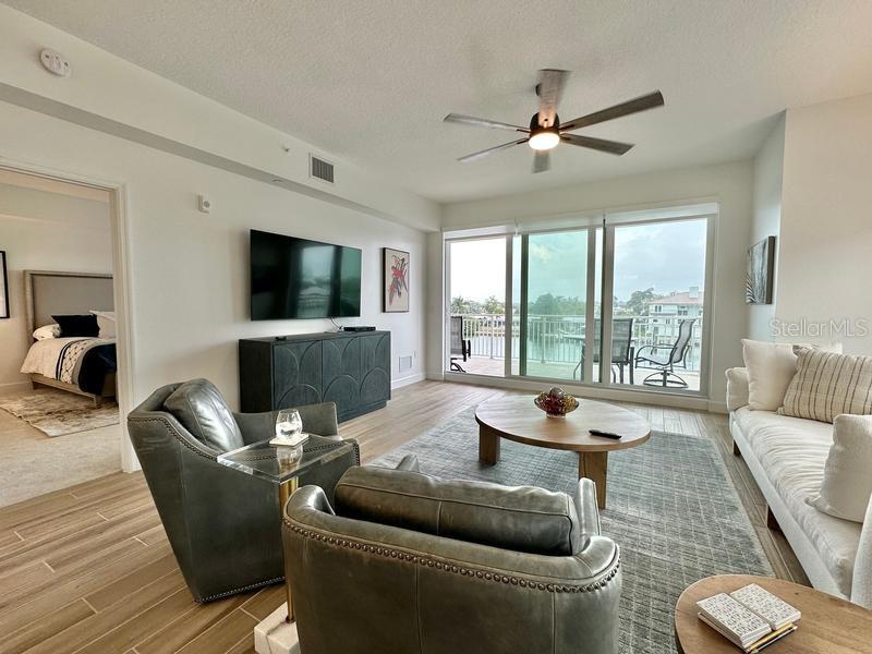 125 Island Way #305 Property Photo 18