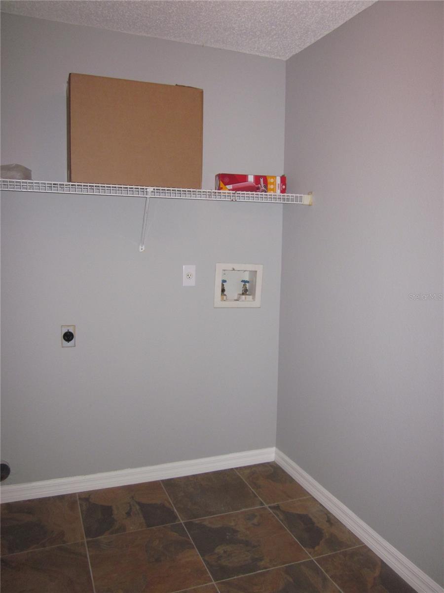 354 Tavernier Dr Property Photo 7