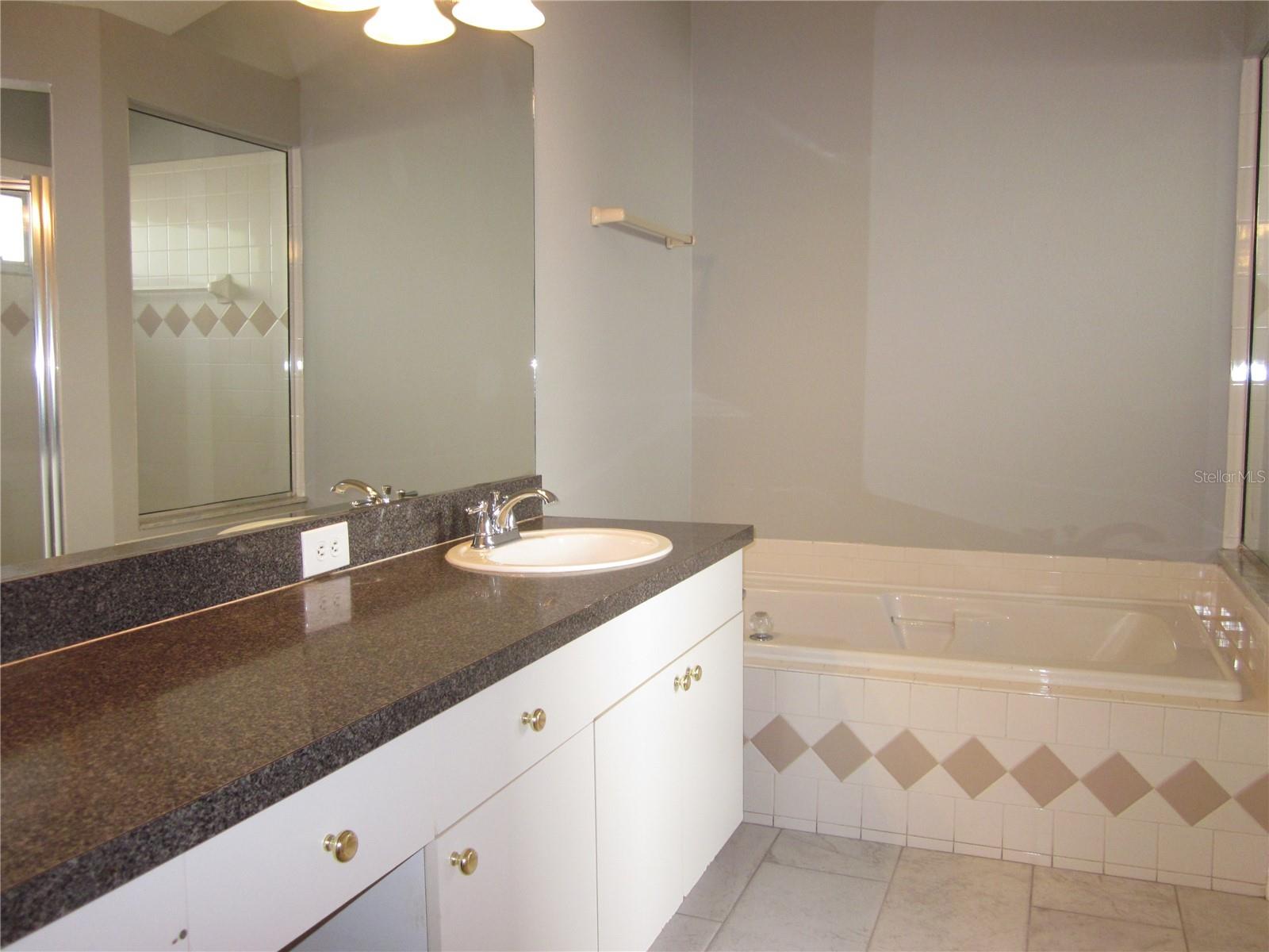 354 Tavernier Dr Property Photo 15