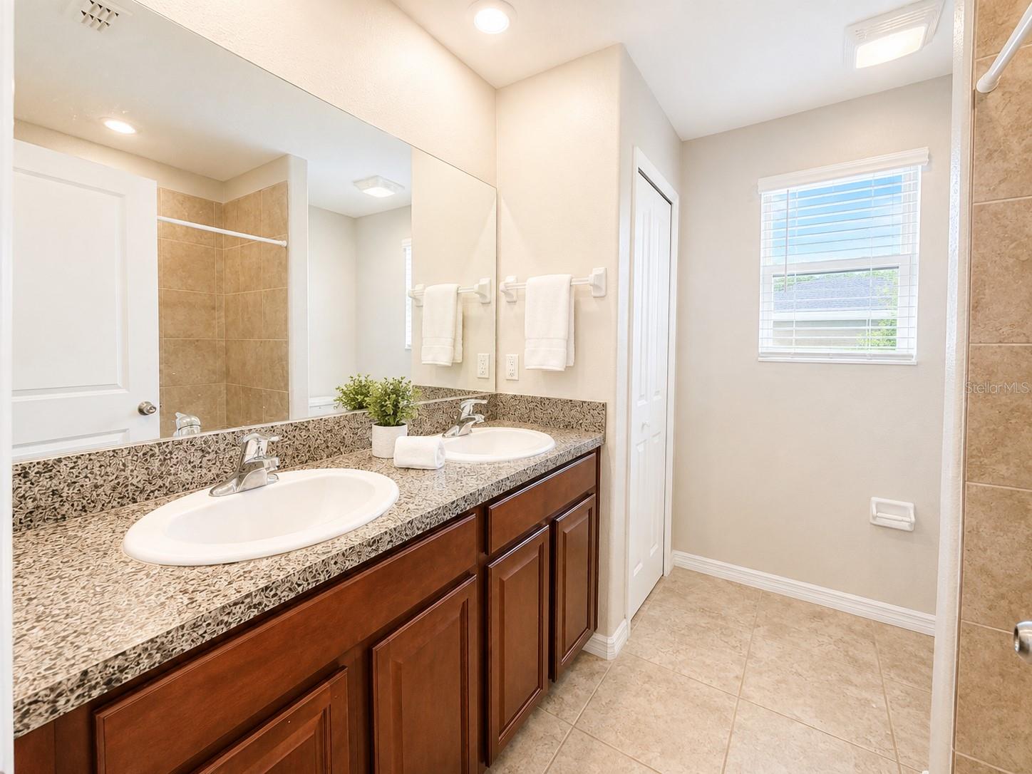 7422 Evening Primrose Ct Property Photo 10
