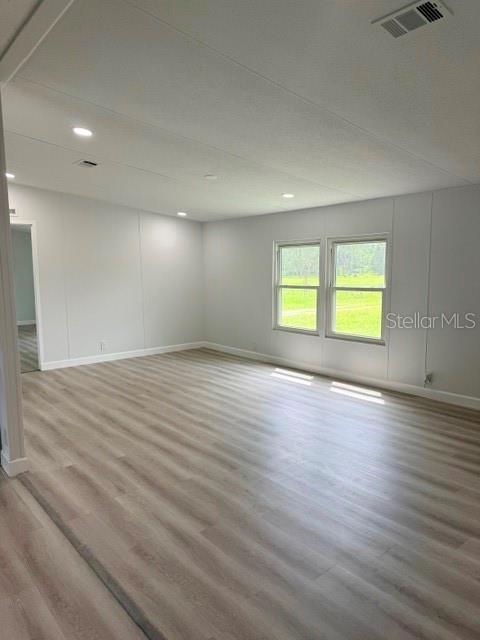 5118 Bennett Dr Property Photo 4