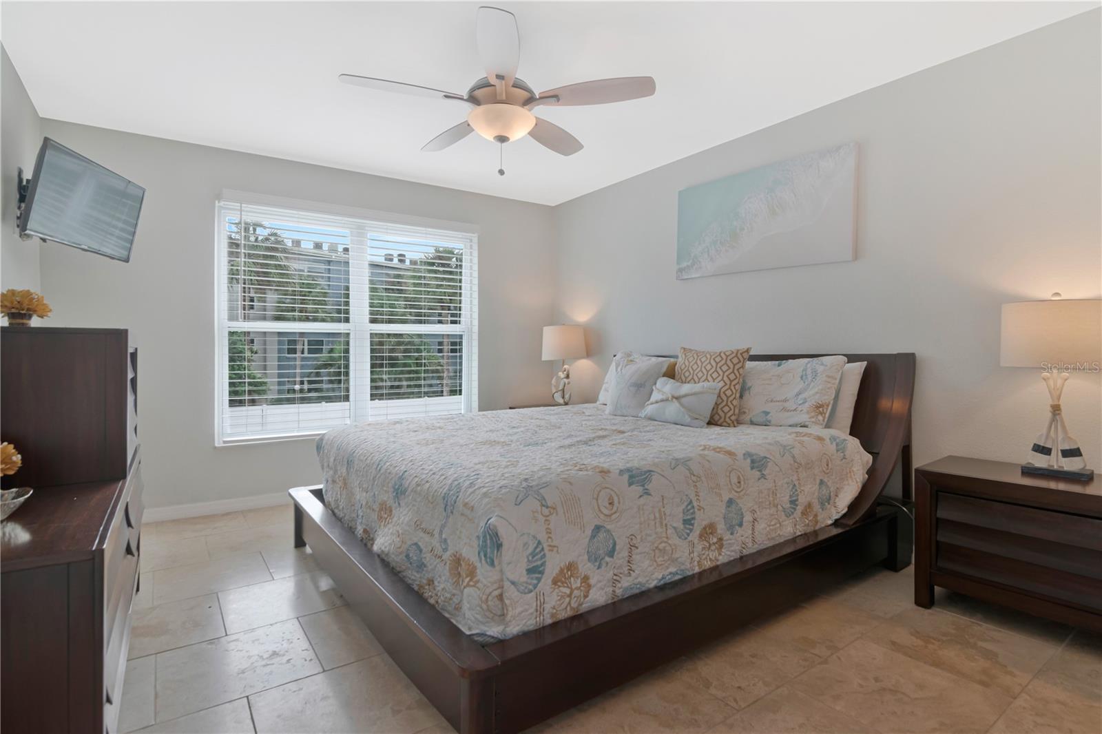 464 N Paula Dr #211 Property Photo 11