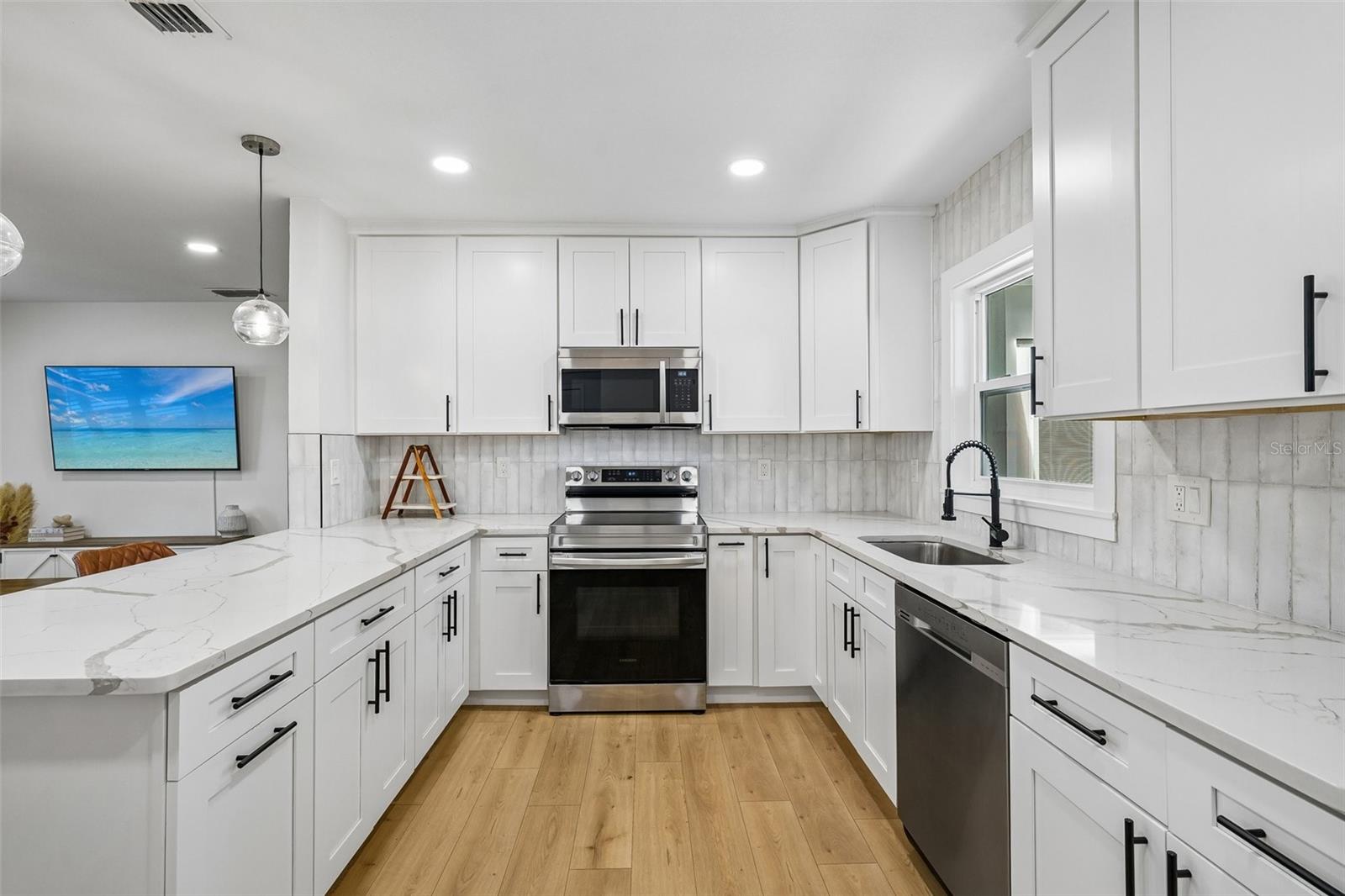 10791 Temple Ter Property Photo 12