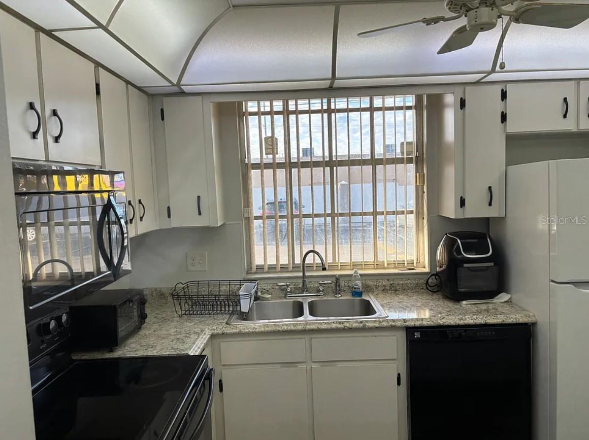 810 Oakgrove Dr #175 Property Photo 12