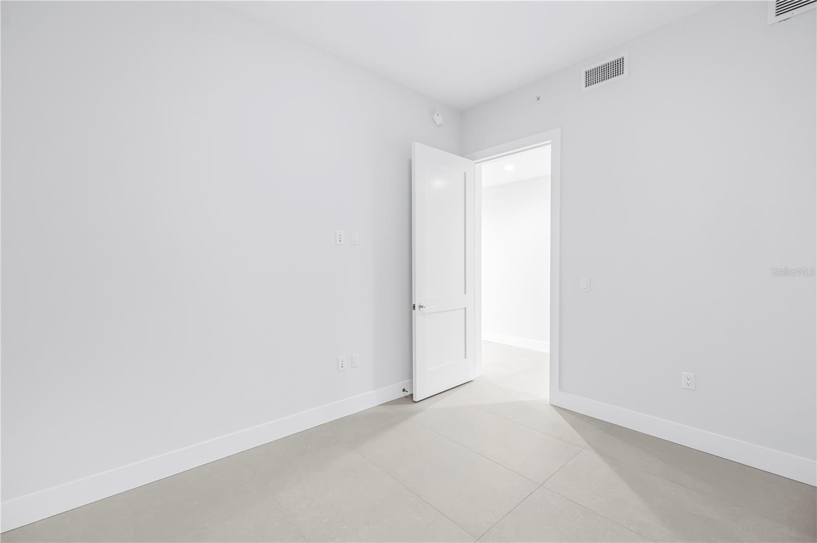 275 1st Ave S #3704 Property Photo 43