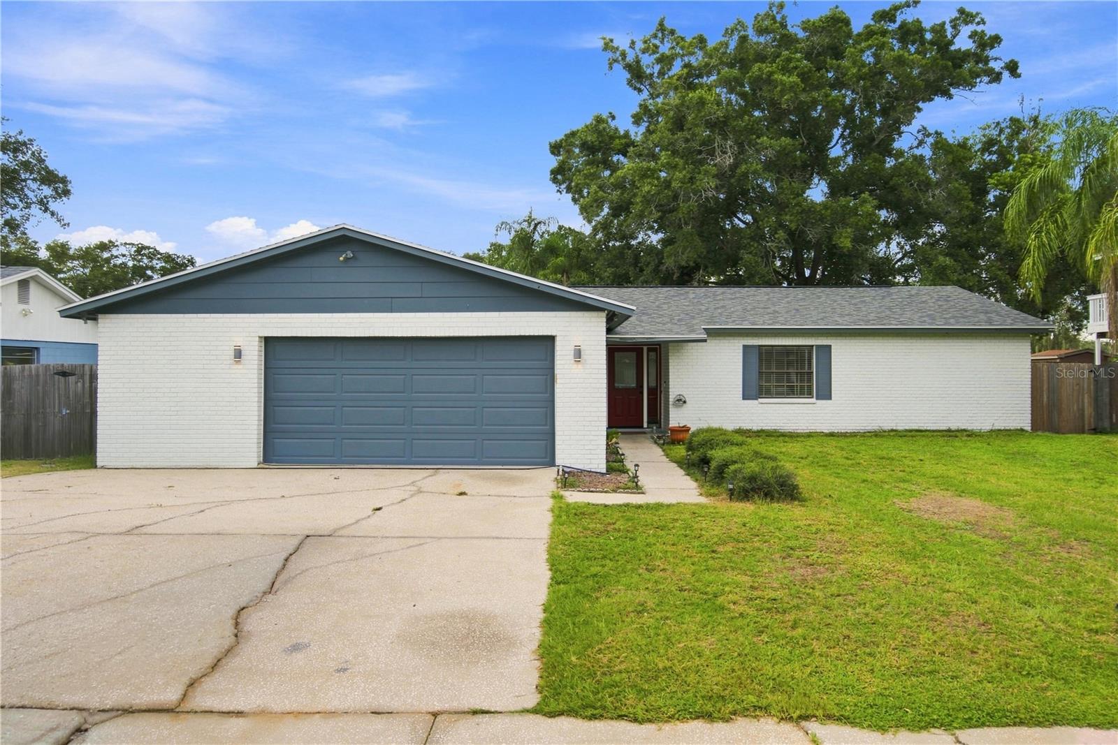 4313 Foxglen Ln Property Photo 1