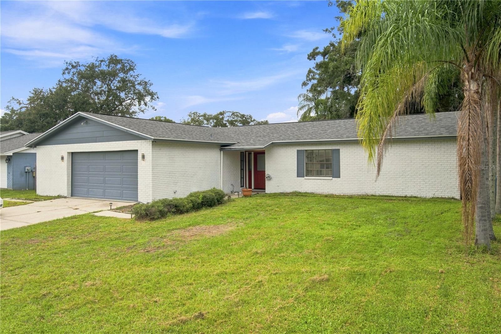 4313 Foxglen Ln Property Photo 3