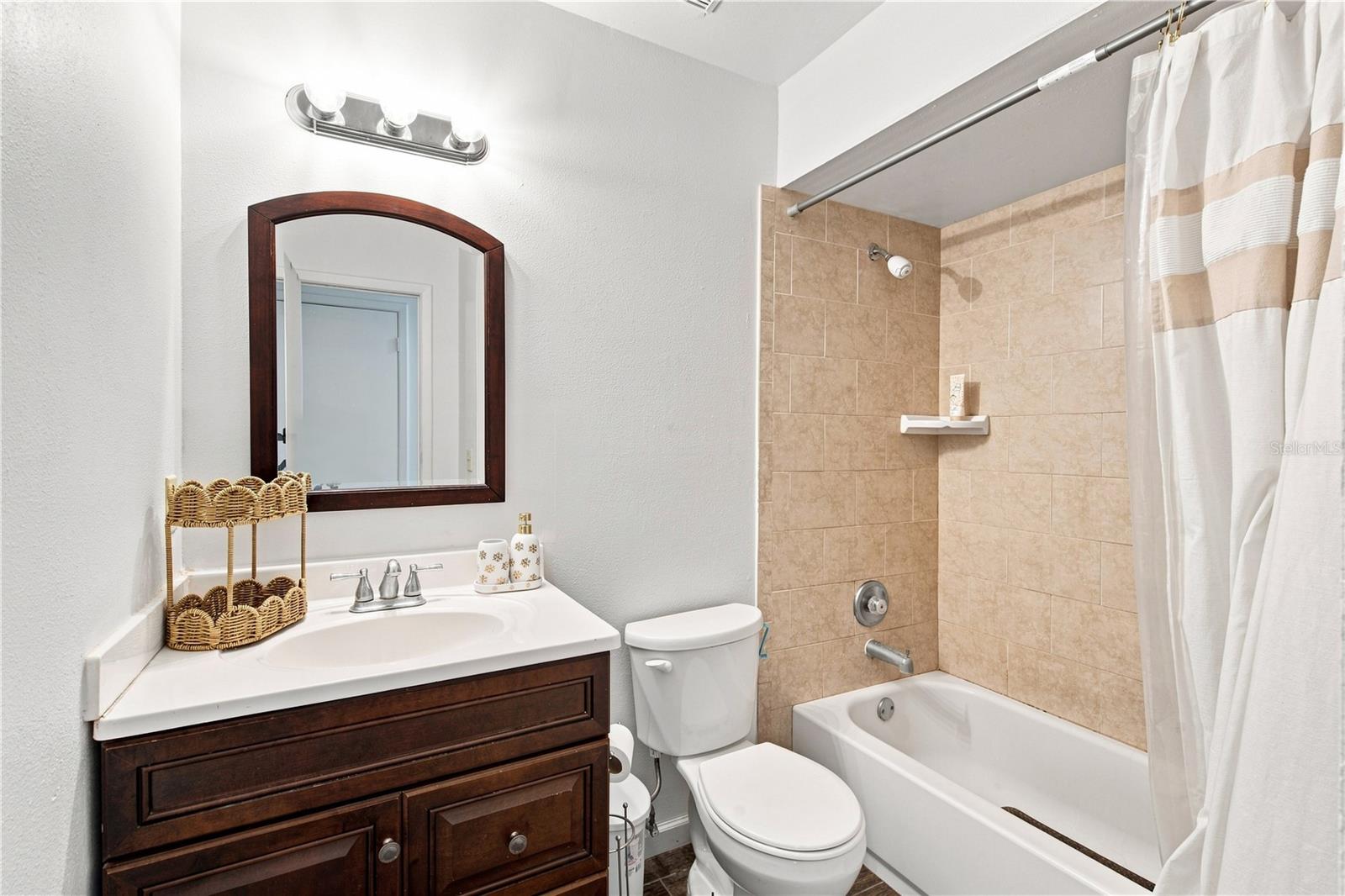 4313 Foxglen Ln Property Photo 27