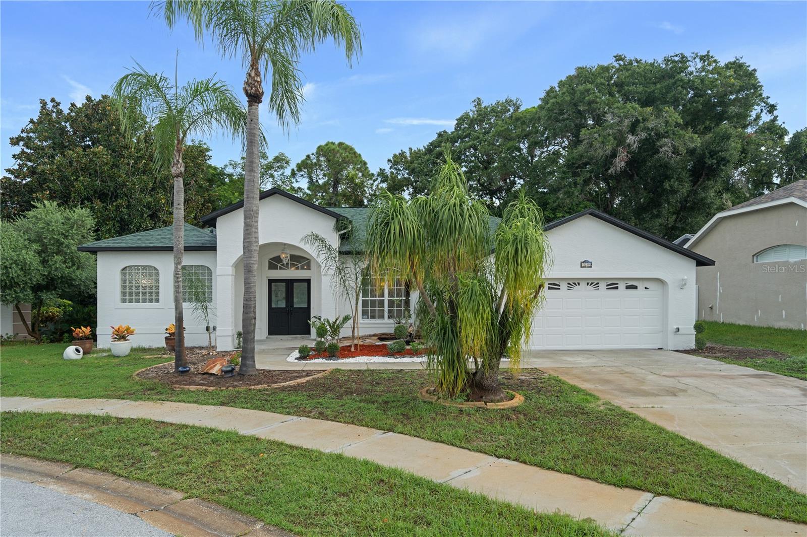 3239 GLENWOOD CIR Property Photo 1