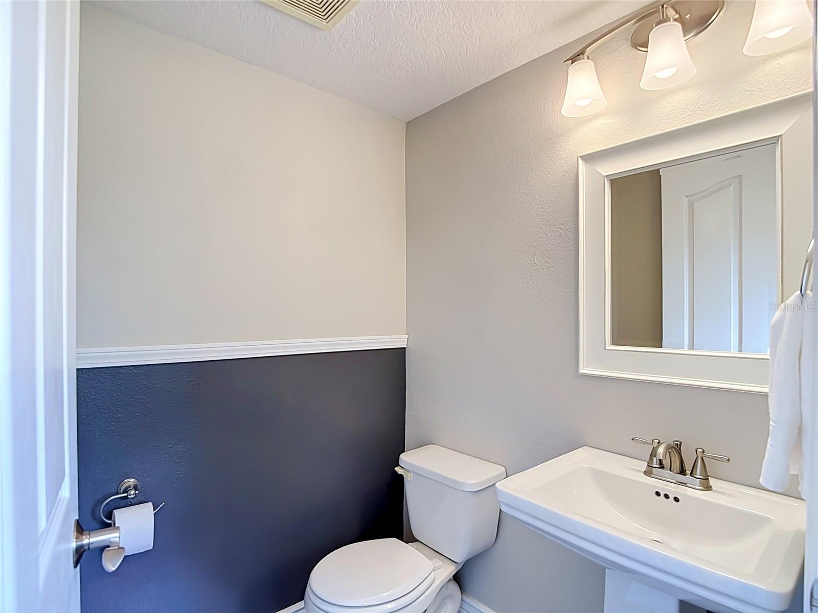 1639 Ledgestone Dr Property Photo 42
