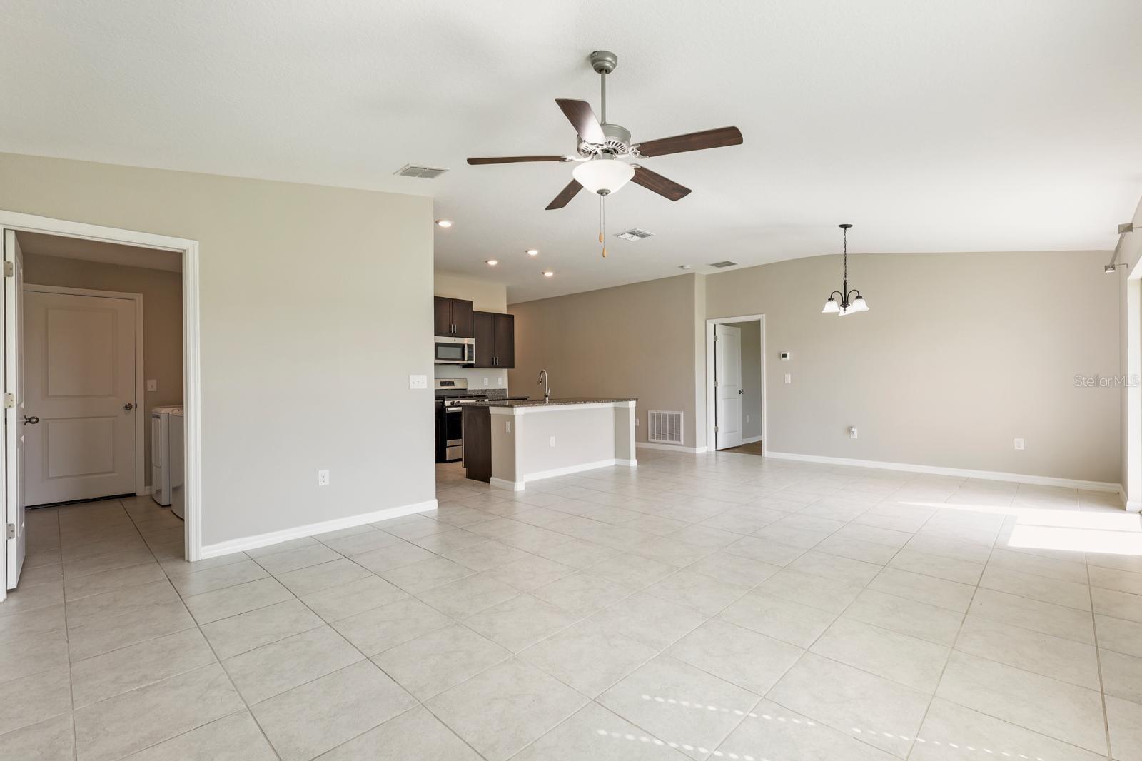 9728 Channing Hill Drive Property Photo 8