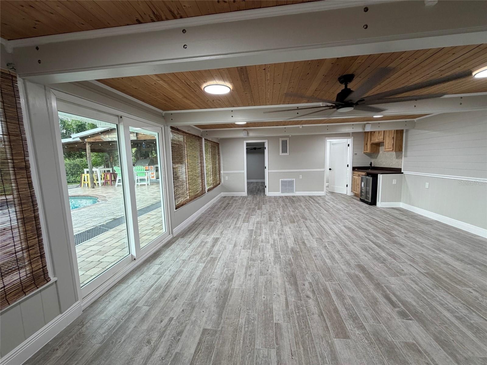 8715 Driftwood Dr Property Photo 8
