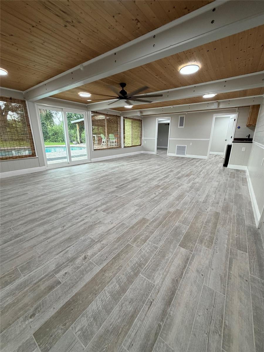 8715 Driftwood Dr Property Photo 11