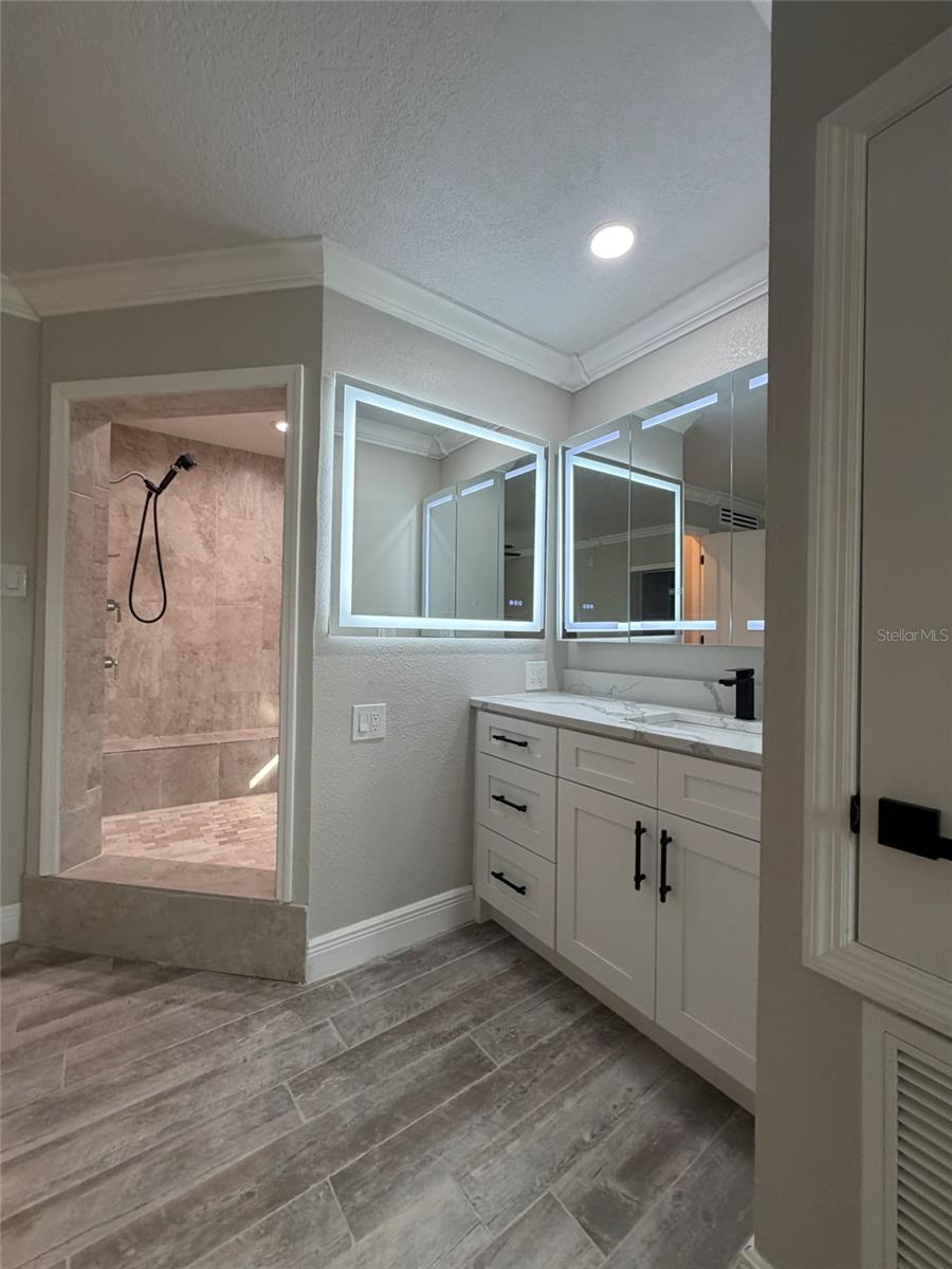 8715 Driftwood Dr Property Photo 15