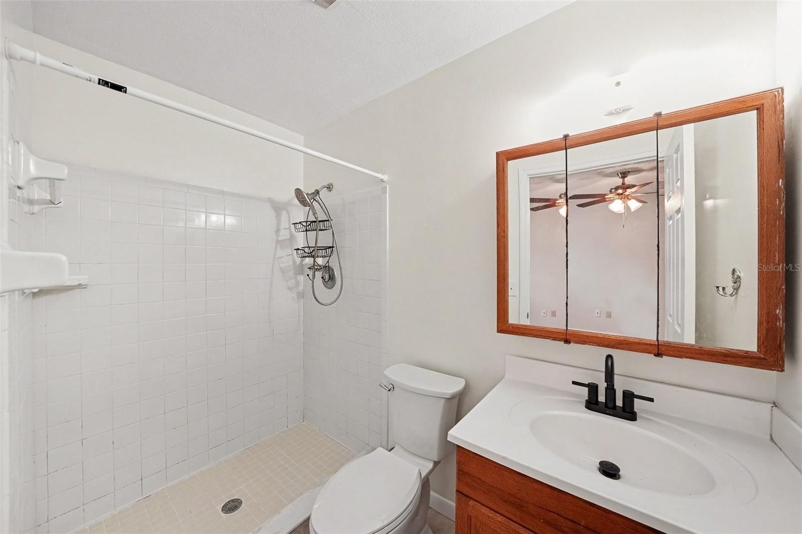1913 Cedarbrooke Dr Property Photo 17