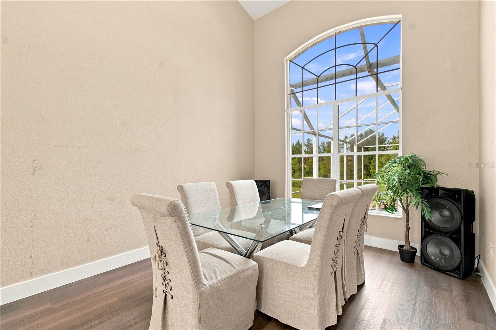 7326 Yardley Way Property Photo 10