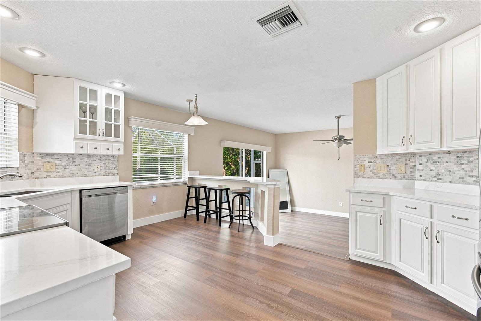 7326 Yardley Way Property Photo 14