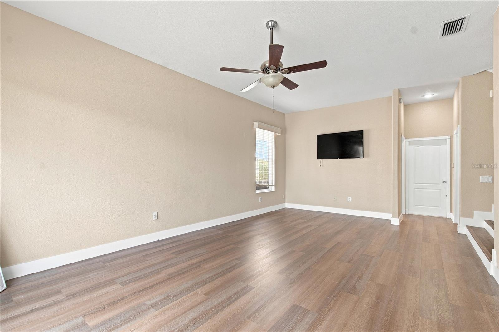7326 Yardley Way Property Photo 27