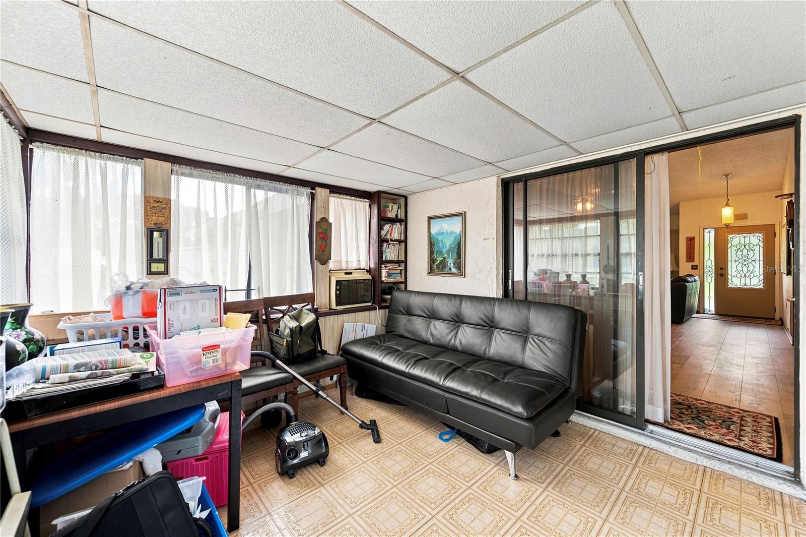 9511 Clyde St Property Photo 15