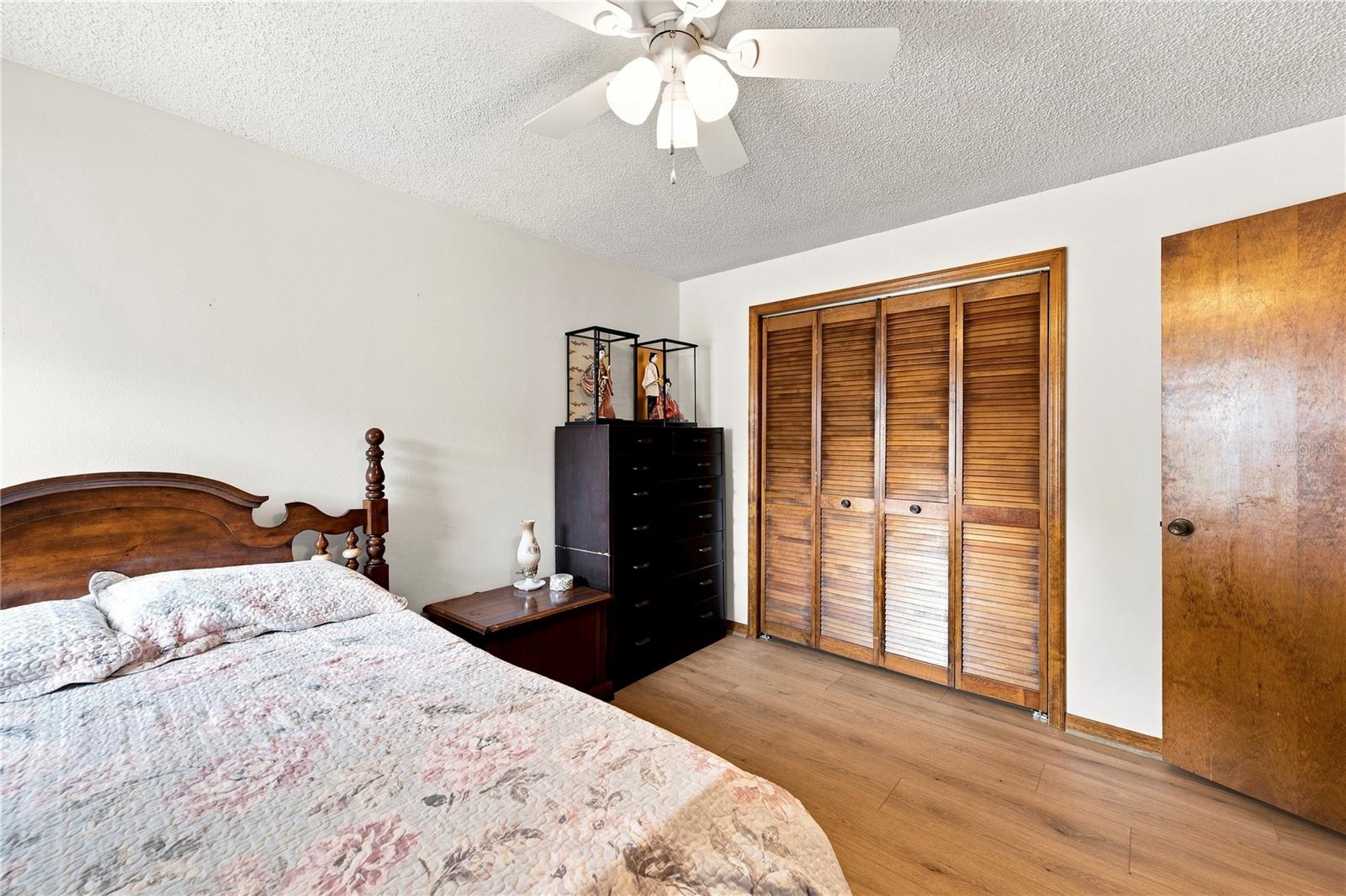 9511 Clyde St Property Photo 20