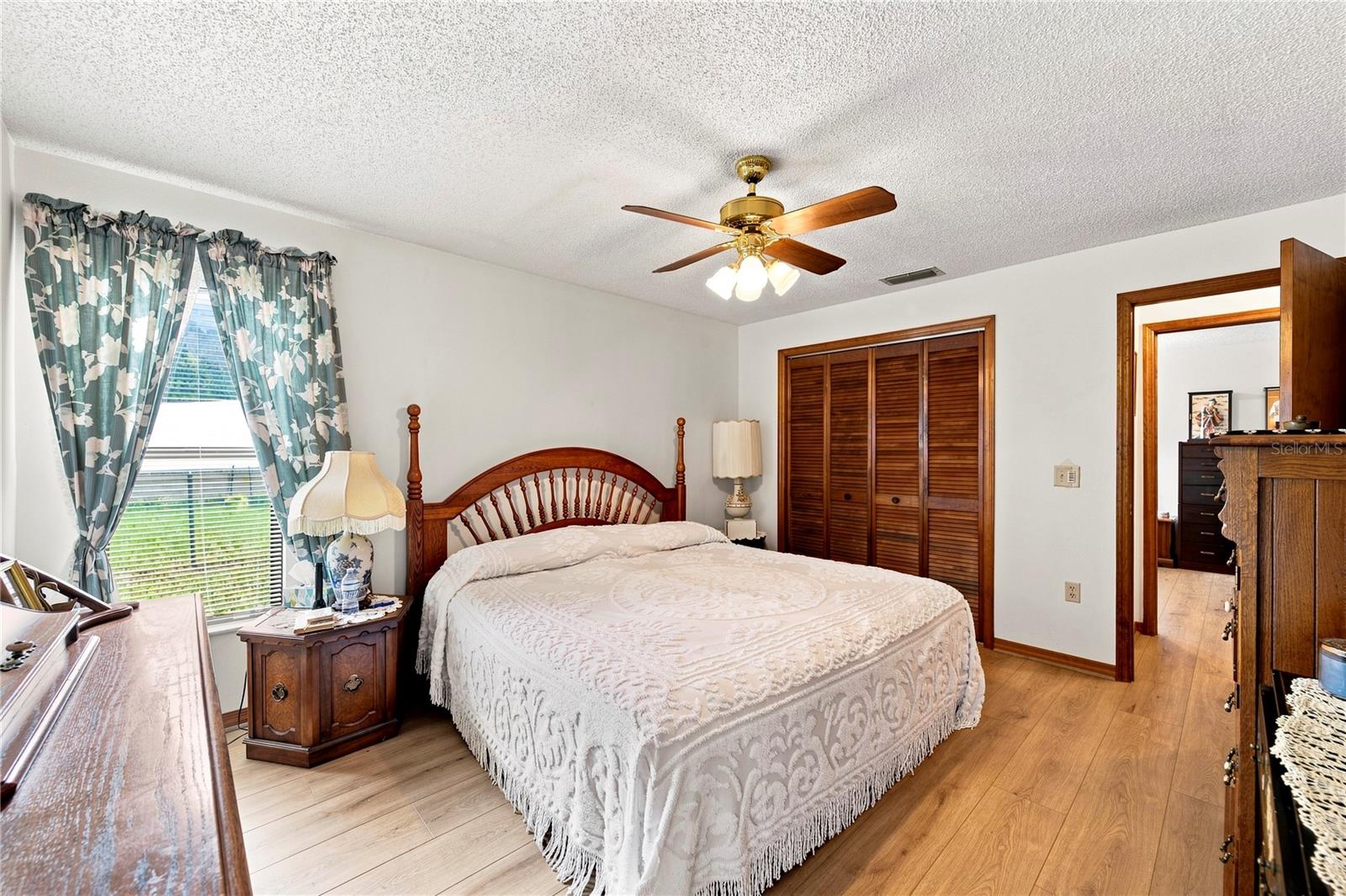 9511 Clyde St Property Photo 24