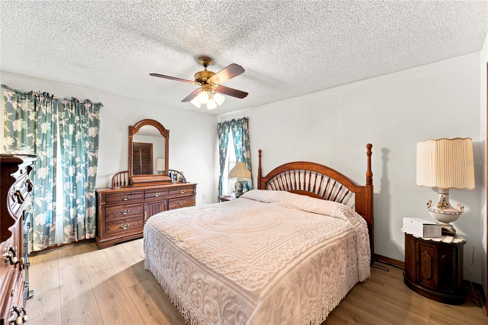 9511 Clyde St Property Photo 29
